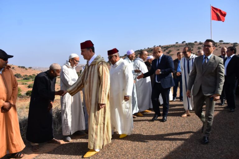 عامل إقليم تيزنيت يشرف بالساحل على غرس الصبار المقاوم للقرمزية